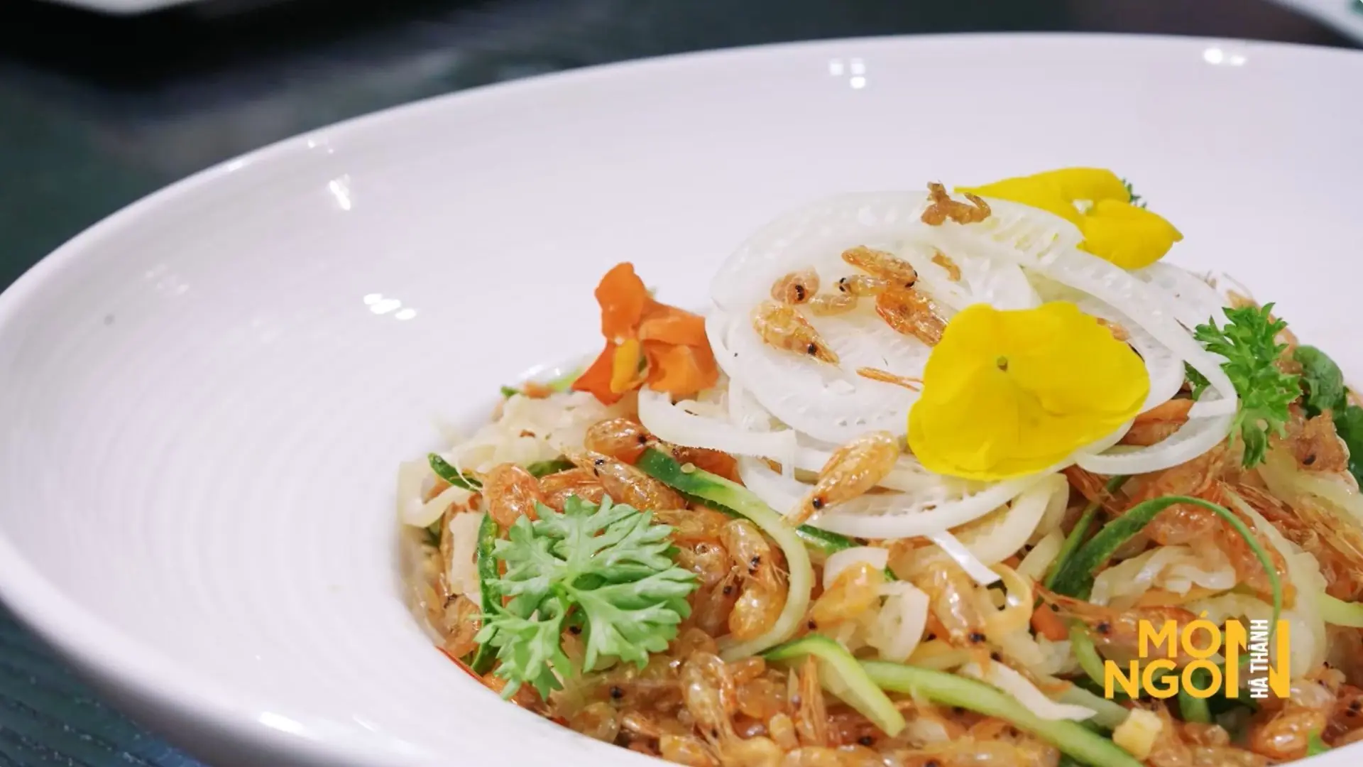 Tôm đồng nộm rau củ | Món ngon ở Hà Thành | 03/01/2026